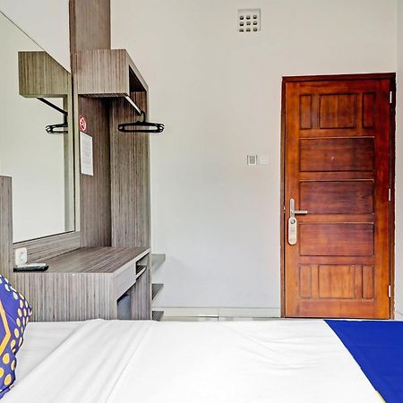 Hotel O Cihampelas Near Ciwalk Formerly D'River Guest House Μπαντούνγκ Εξωτερικό φωτογραφία